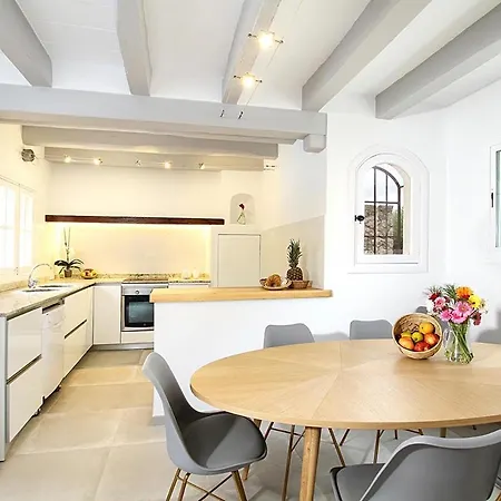 Spectacular Newly Renovated In Pollensa By Renthousing