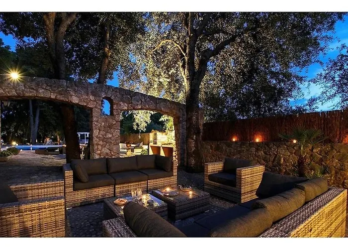 Spectacular Newly Renovated In Pollensa By Renthousing Villa *